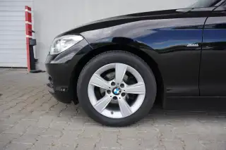 Vehicle image thumbnail, number 3
