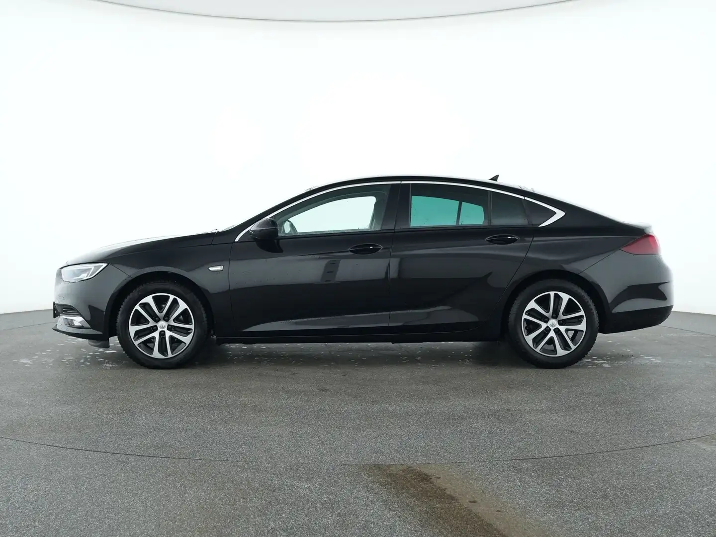 Vehicle image, number 6