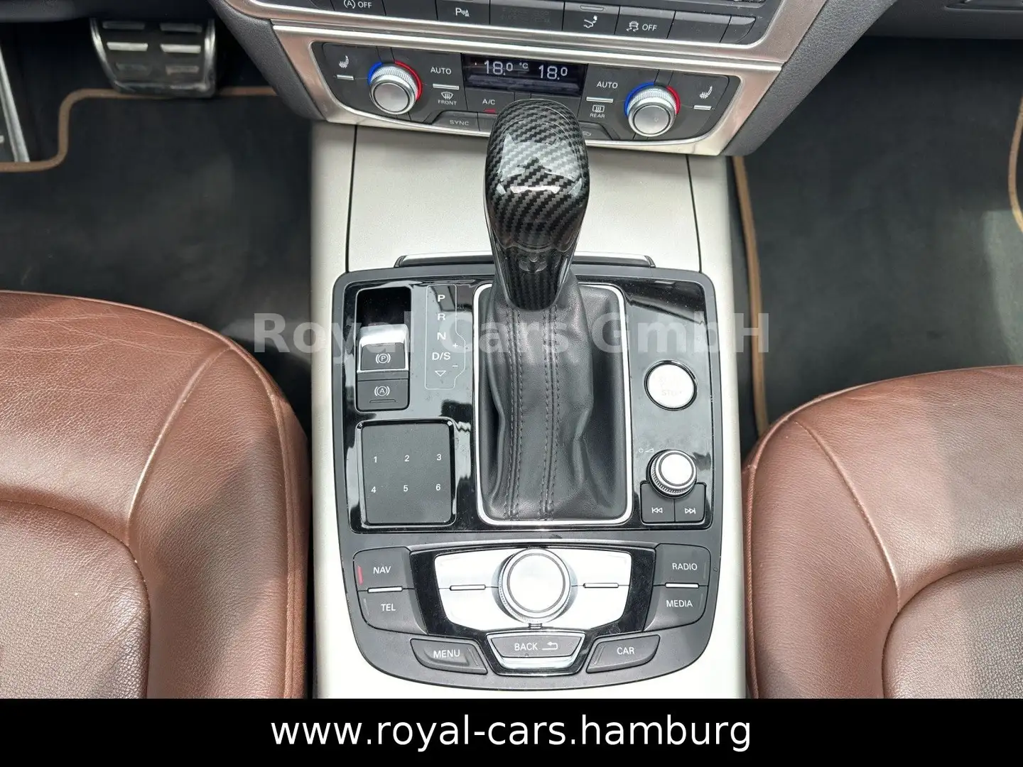 Vehicle image, number 19
