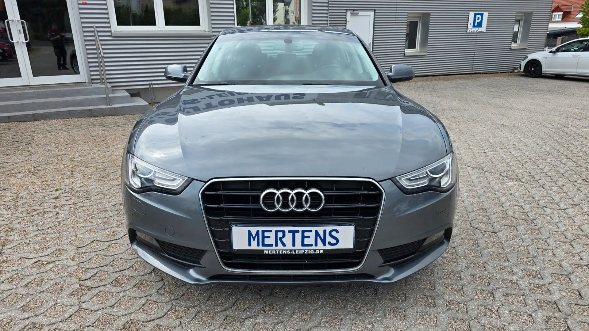 Vehicle image, number 7