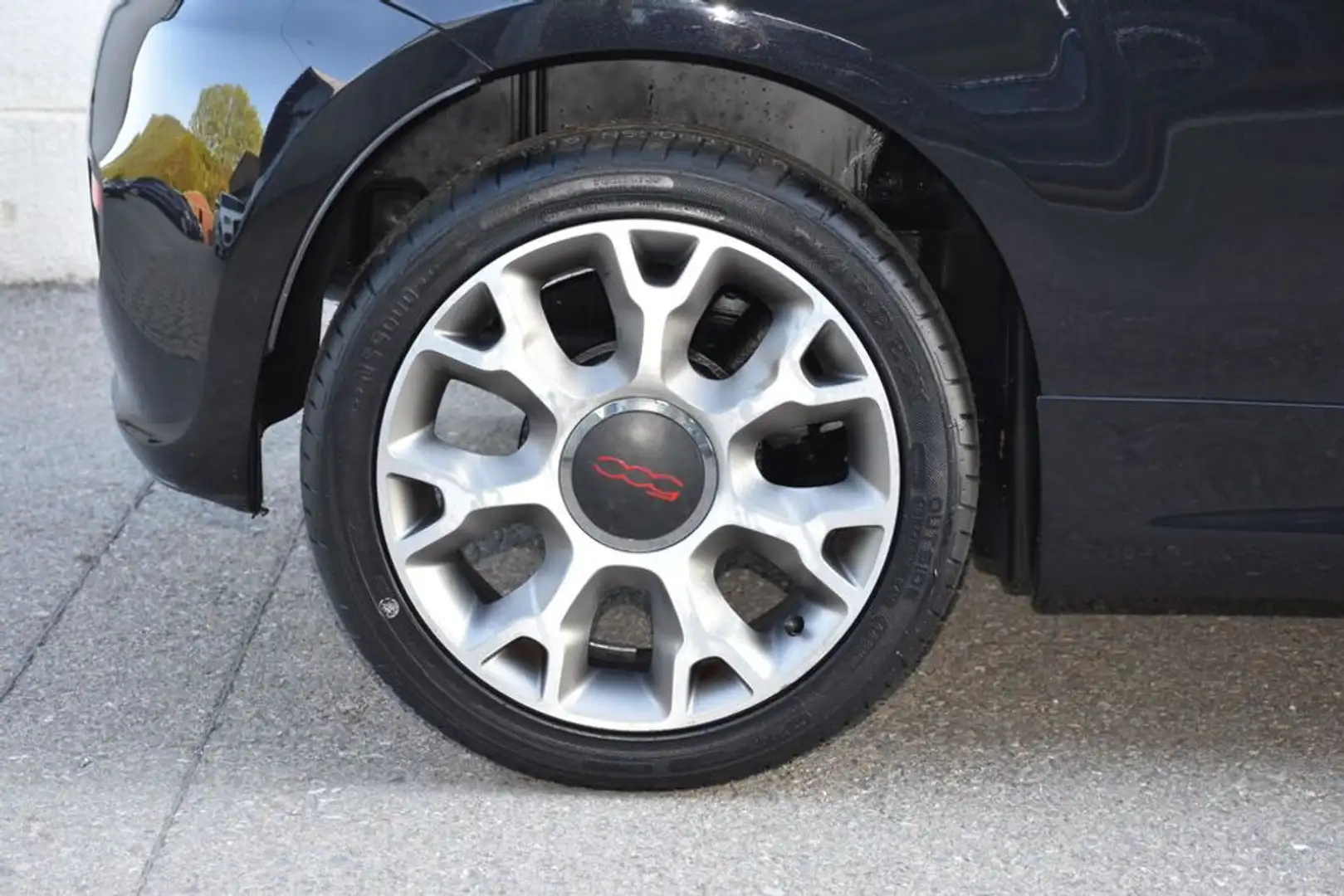 Vehicle image, number 9
