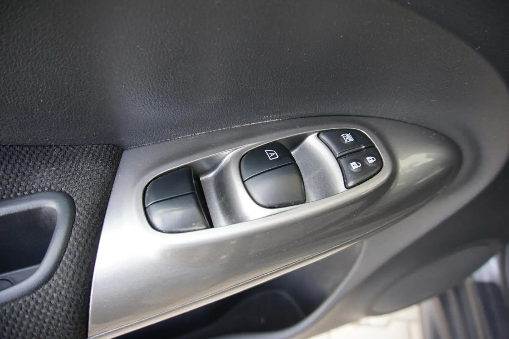 Vehicle image, number 15