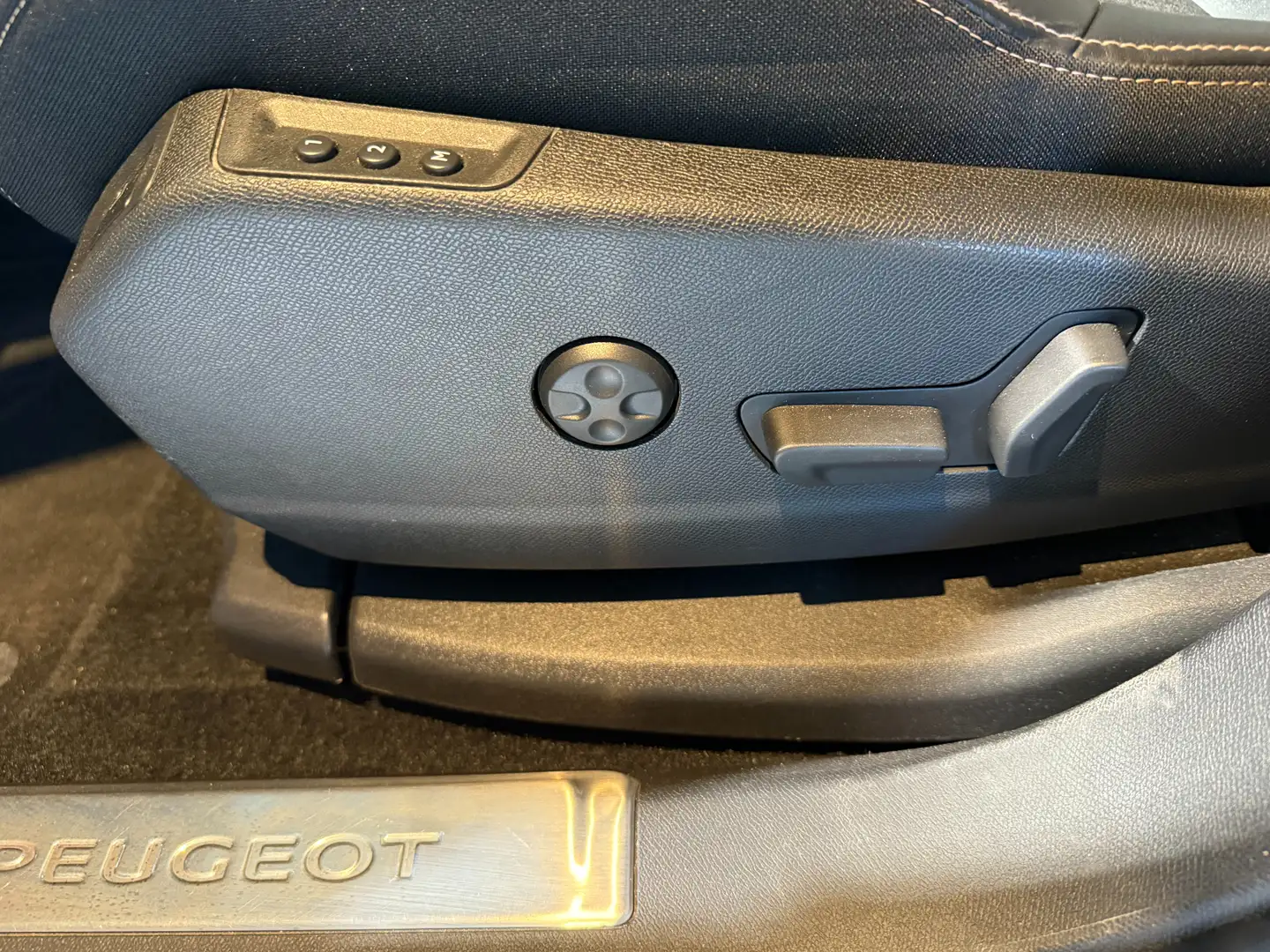 Vehicle image, number 7