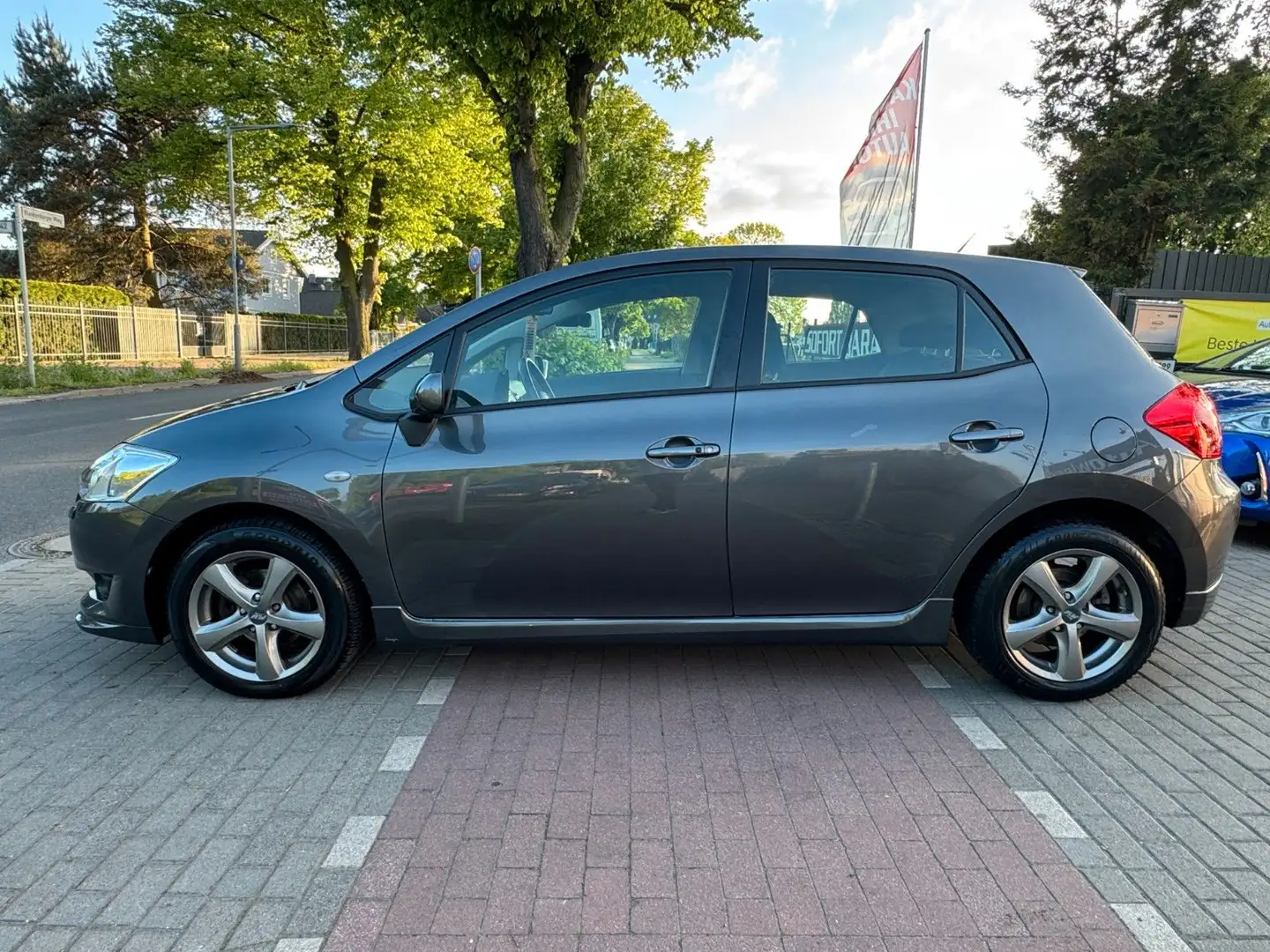 Vehicle image, number 7
