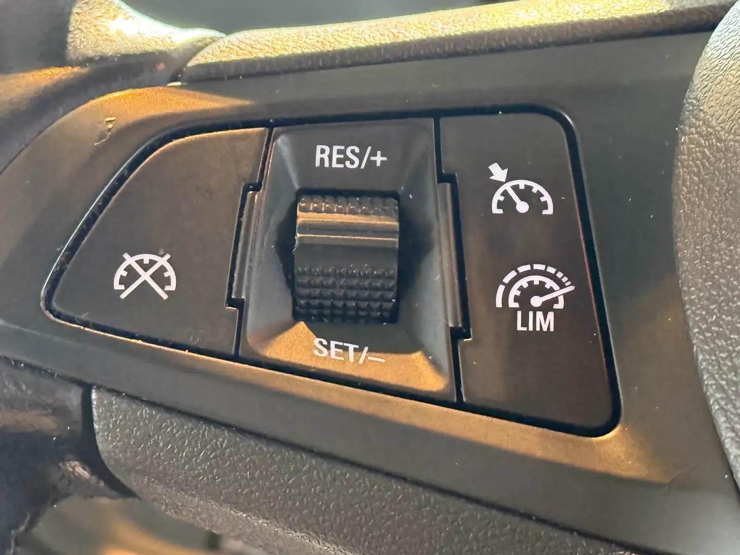 Vehicle image, number 11