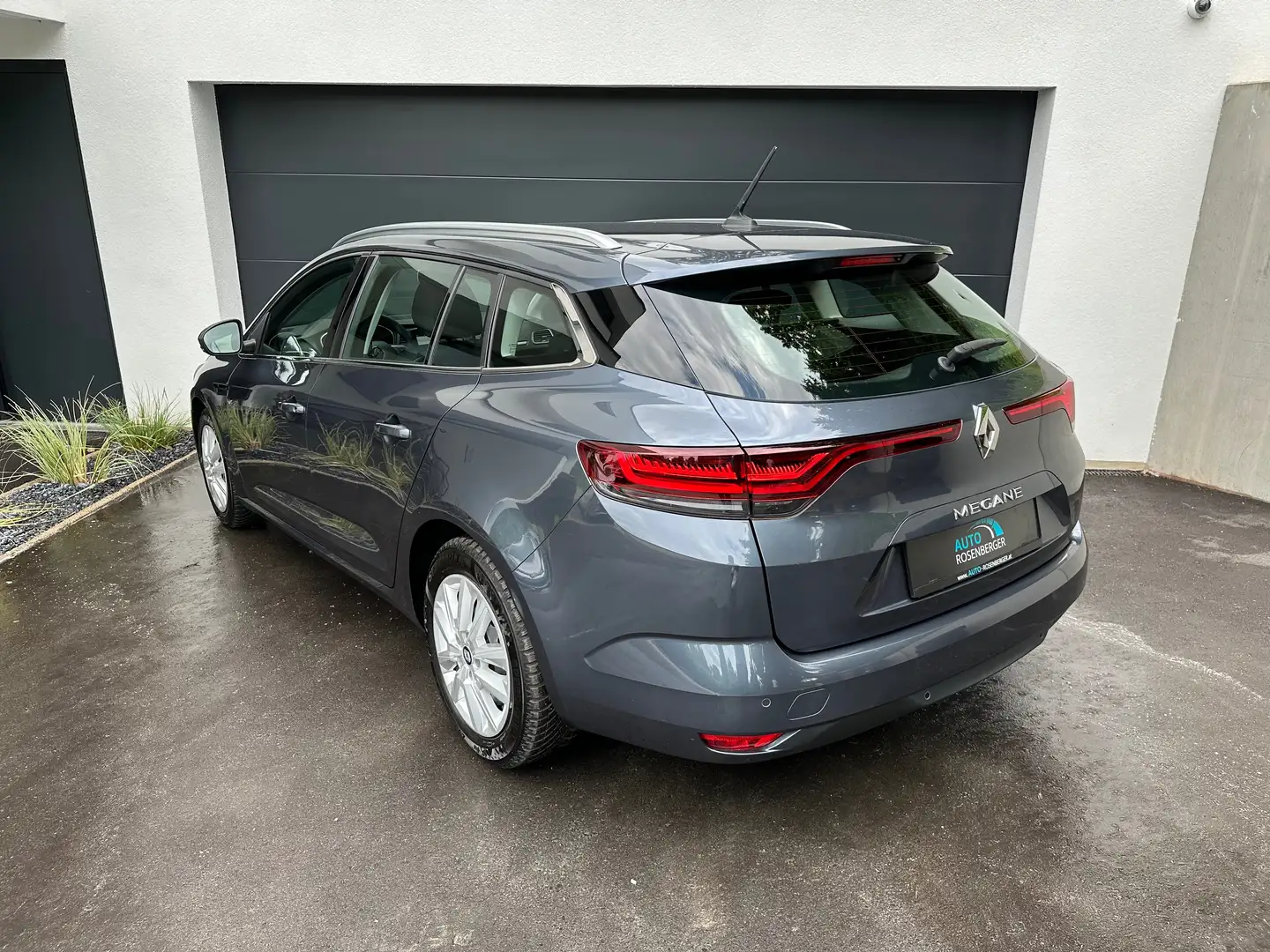 Vehicle image, number 5
