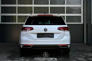 Vehicle image thumbnail, number 4