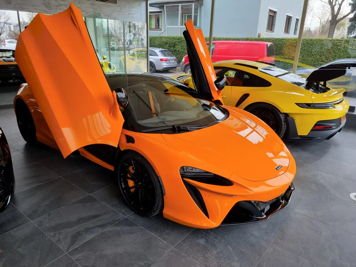 Vehicle image, number 1