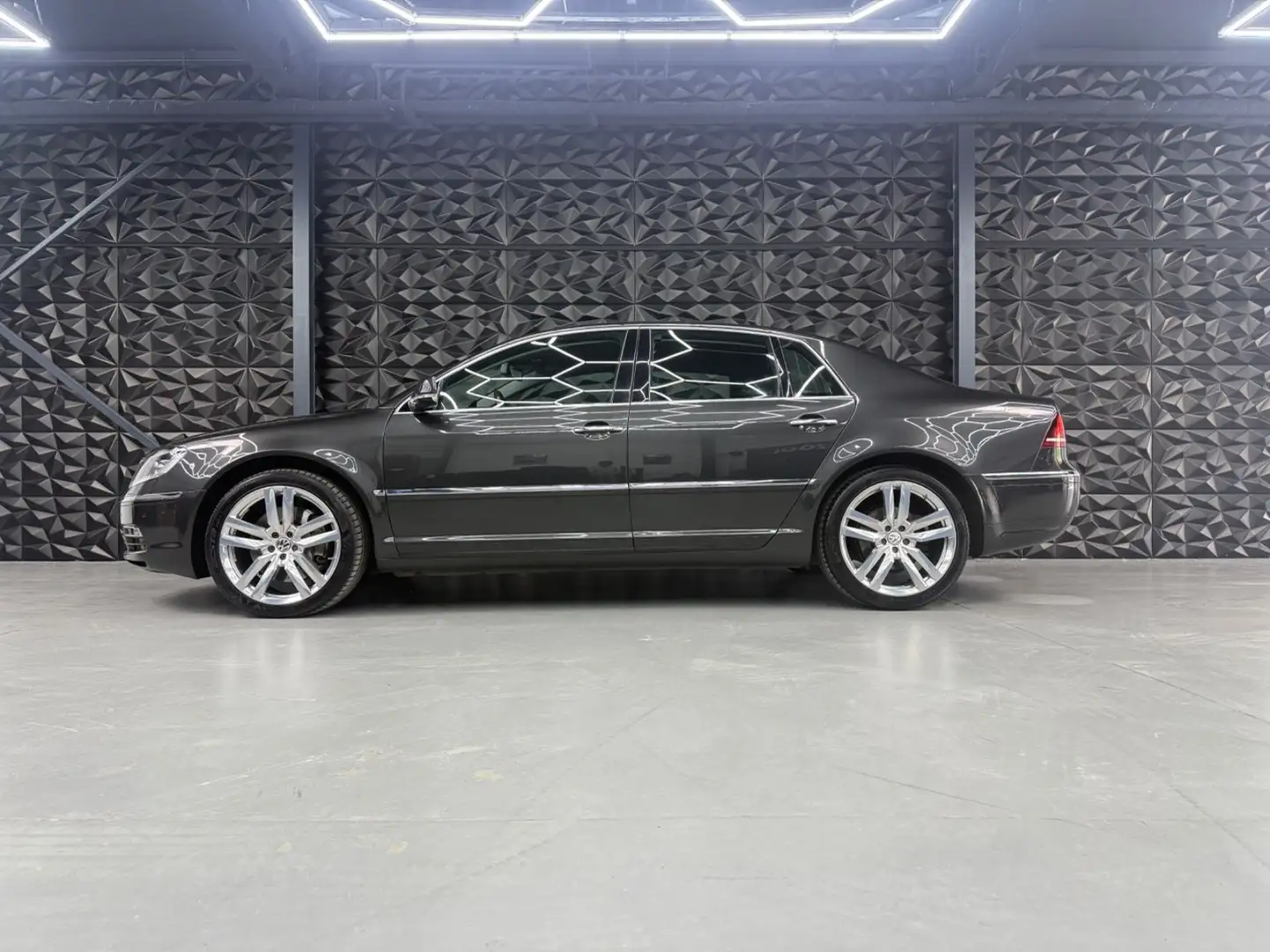 Vehicle image, number 4