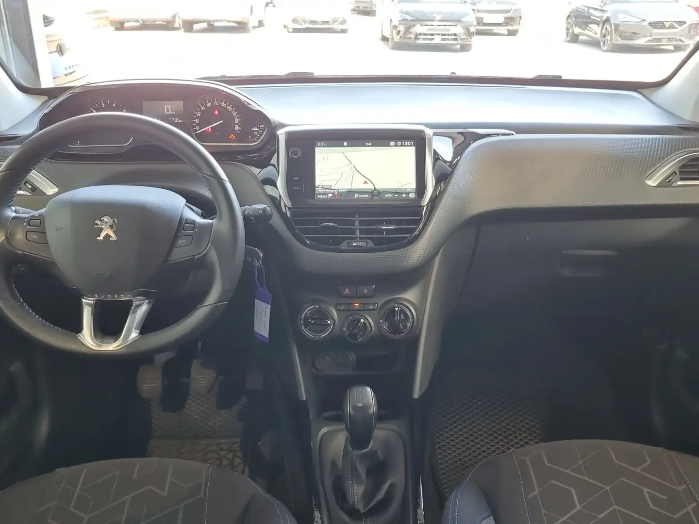 Vehicle image, number 9