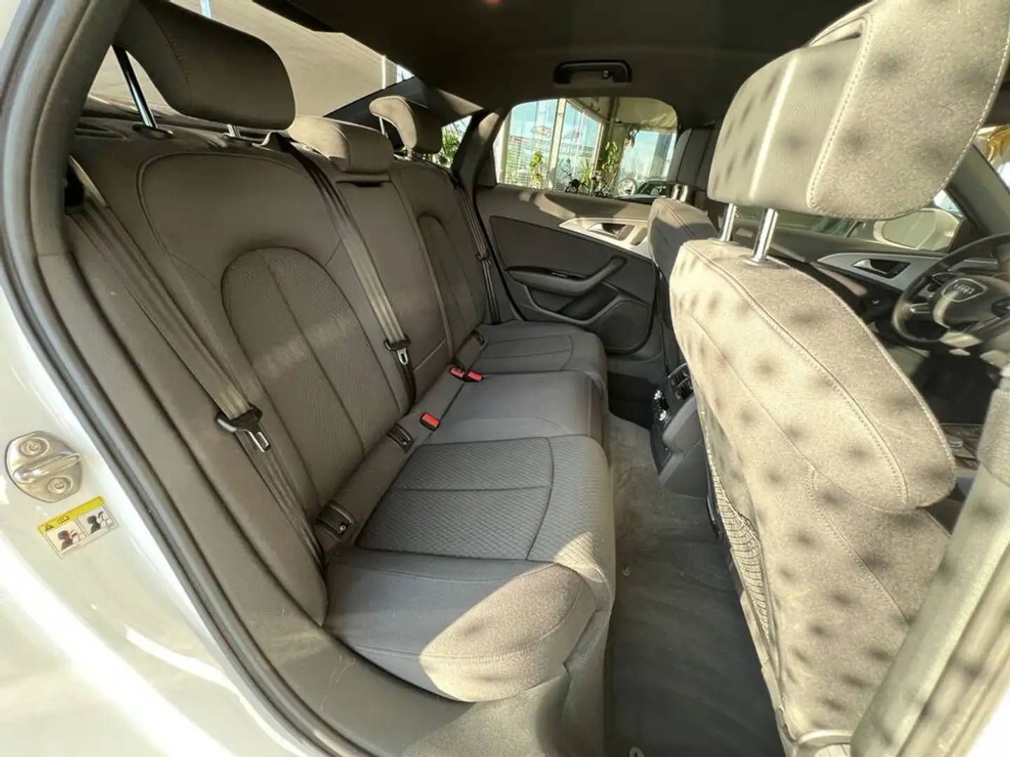 Vehicle image, number 6