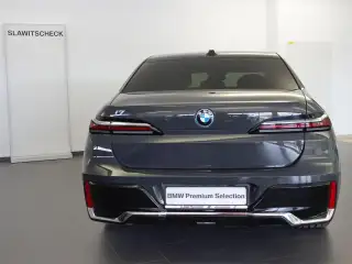 Vehicle image thumbnail, number 6