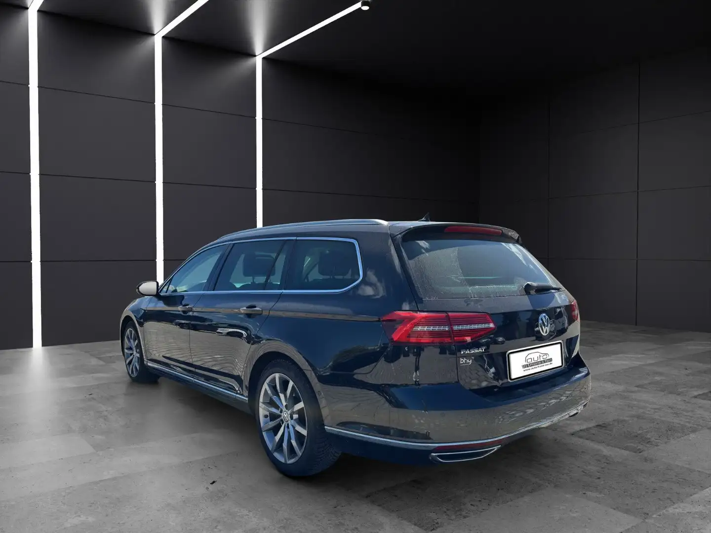Vehicle image, number 4