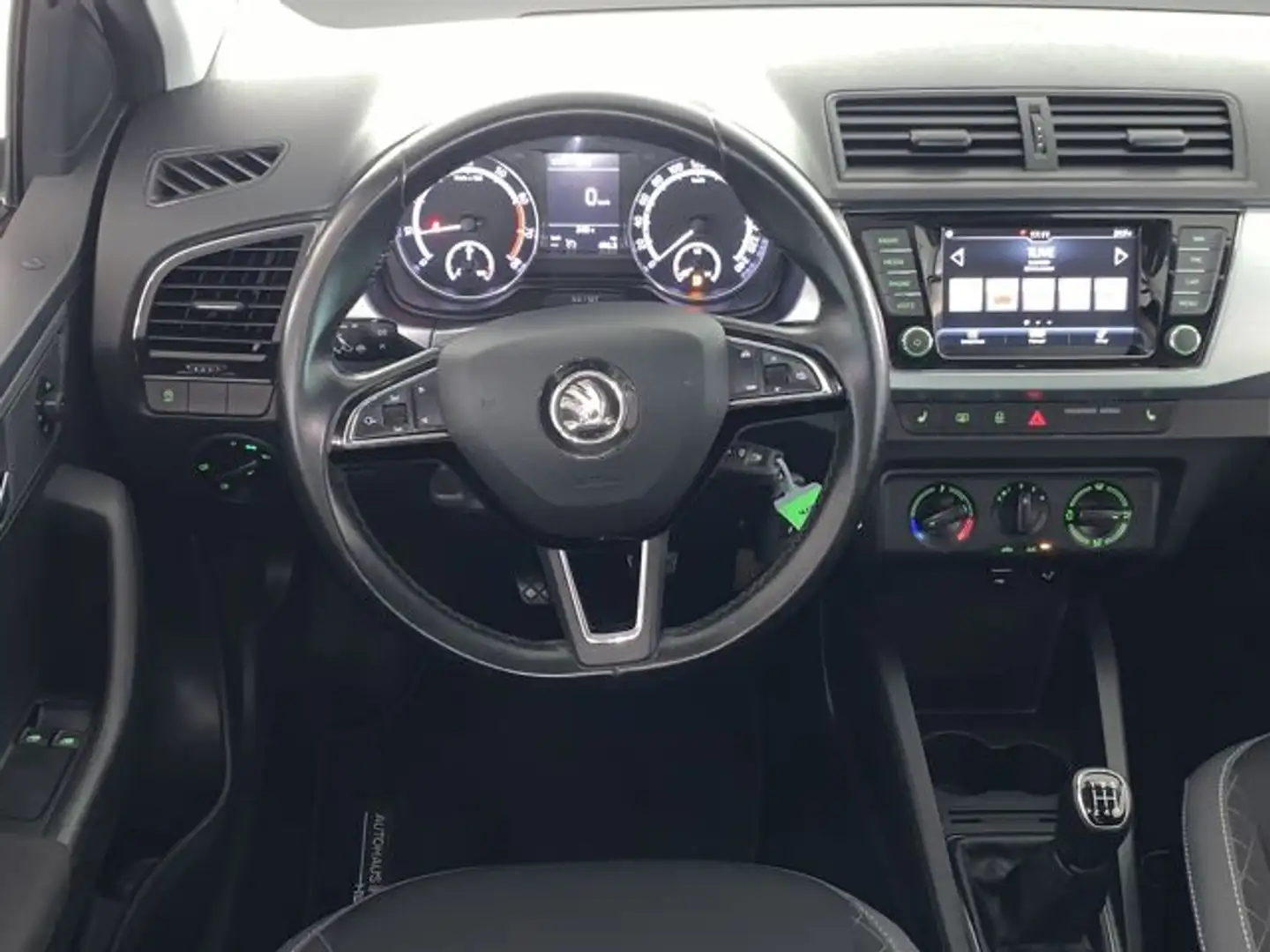 Vehicle image, number 9