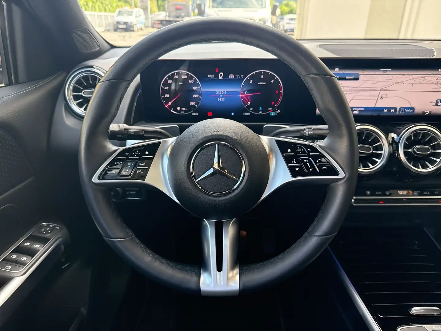 Vehicle image, number 9