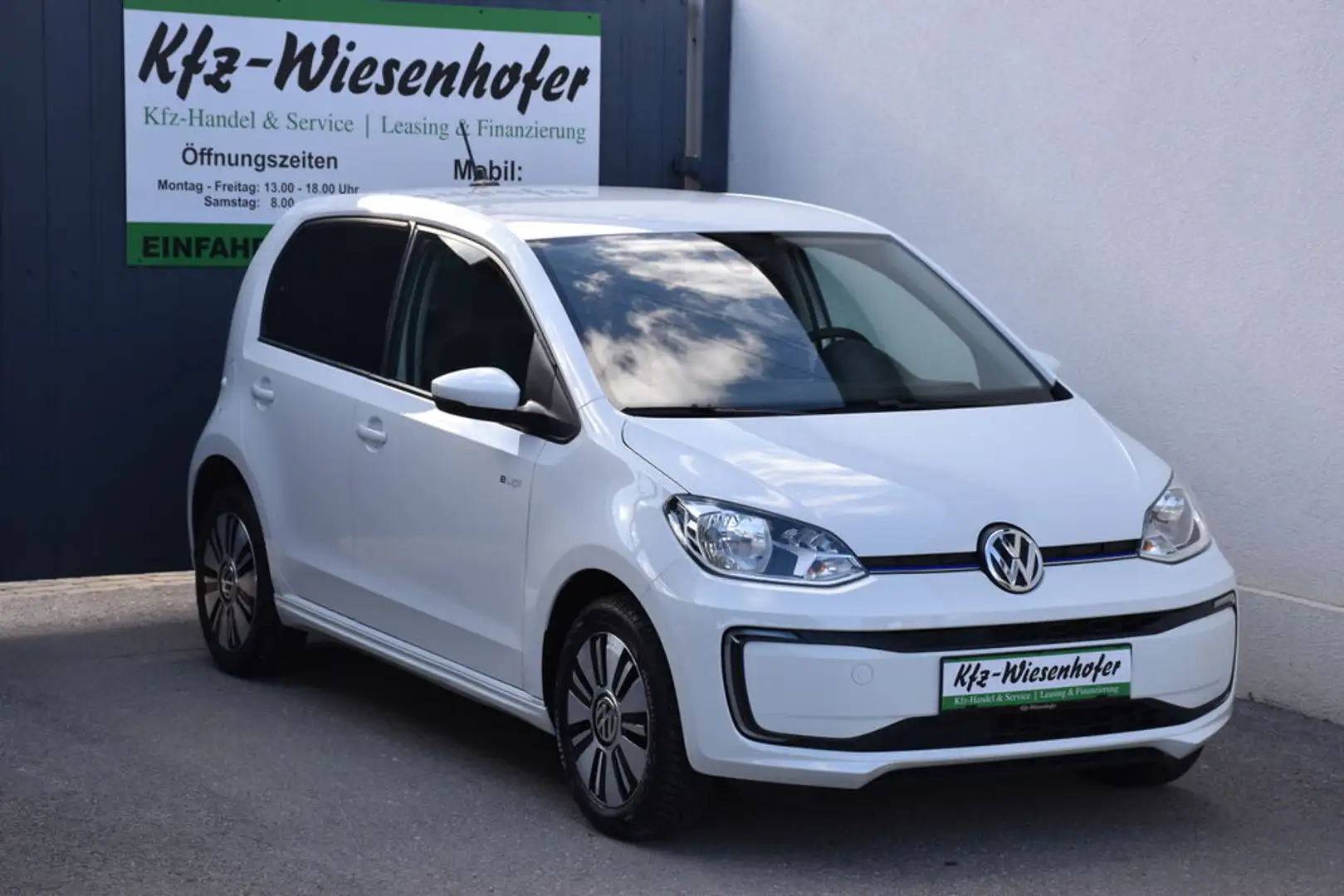 Vehicle image, number 1