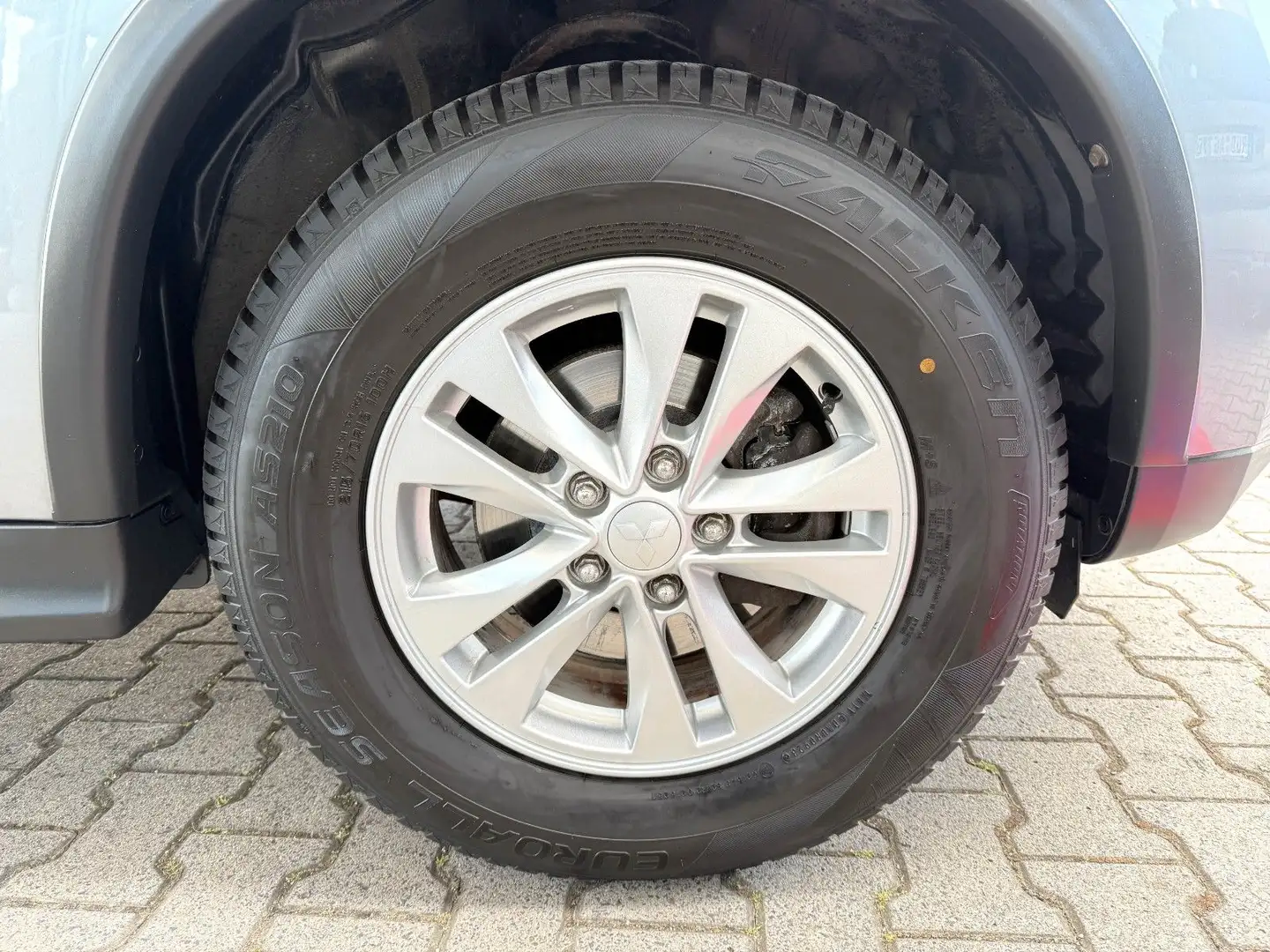 Vehicle image, number 11