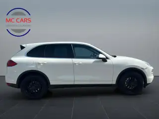 Vehicle image thumbnail, number 6