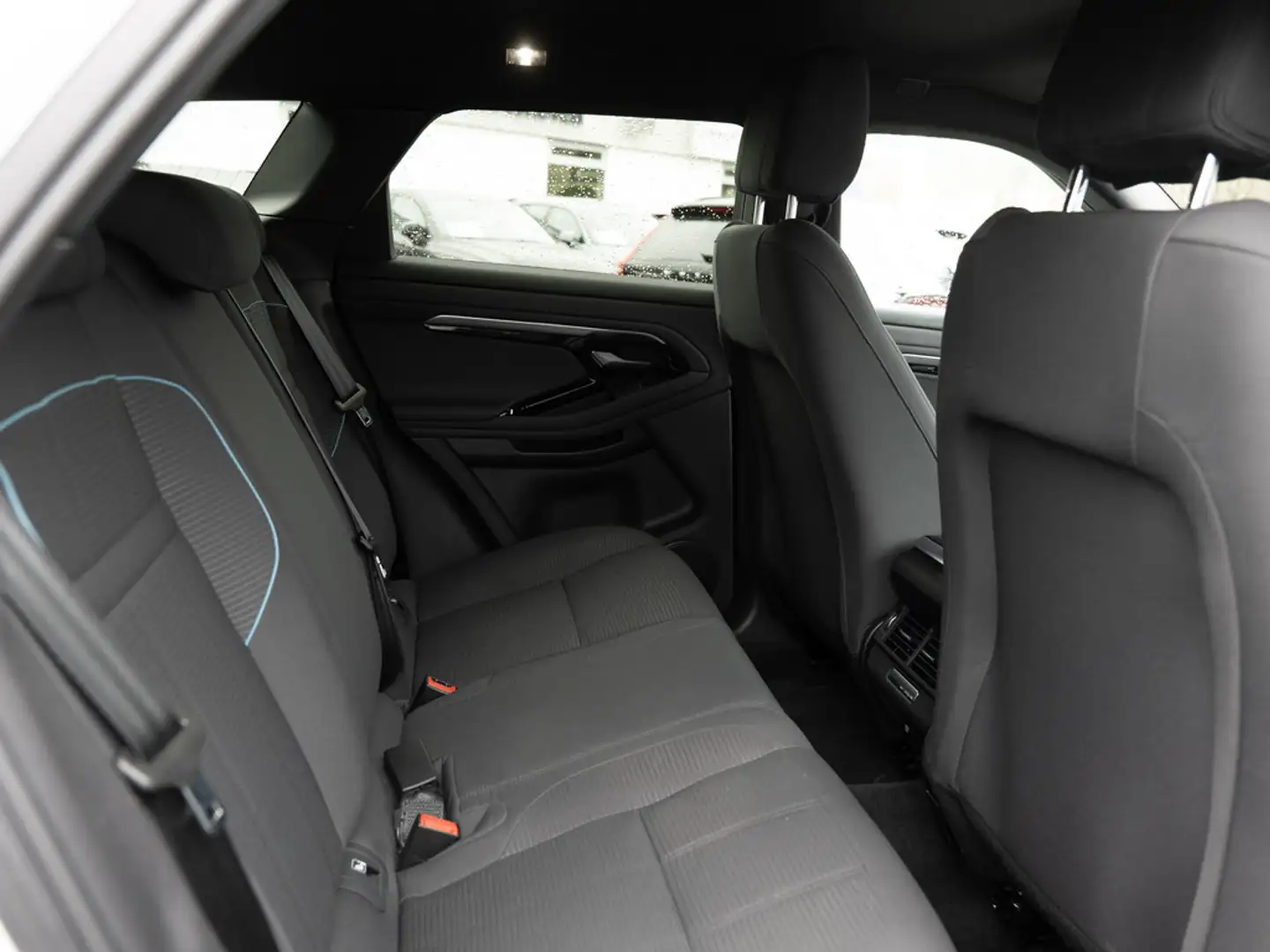 Vehicle image, number 6