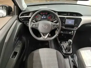 Vehicle image thumbnail, number 3