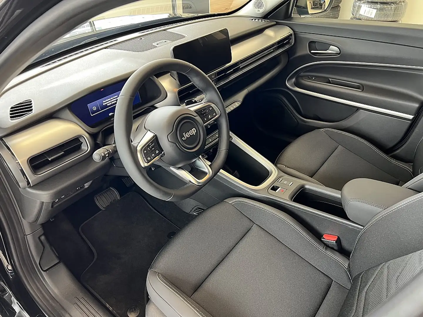 Vehicle image, number 8
