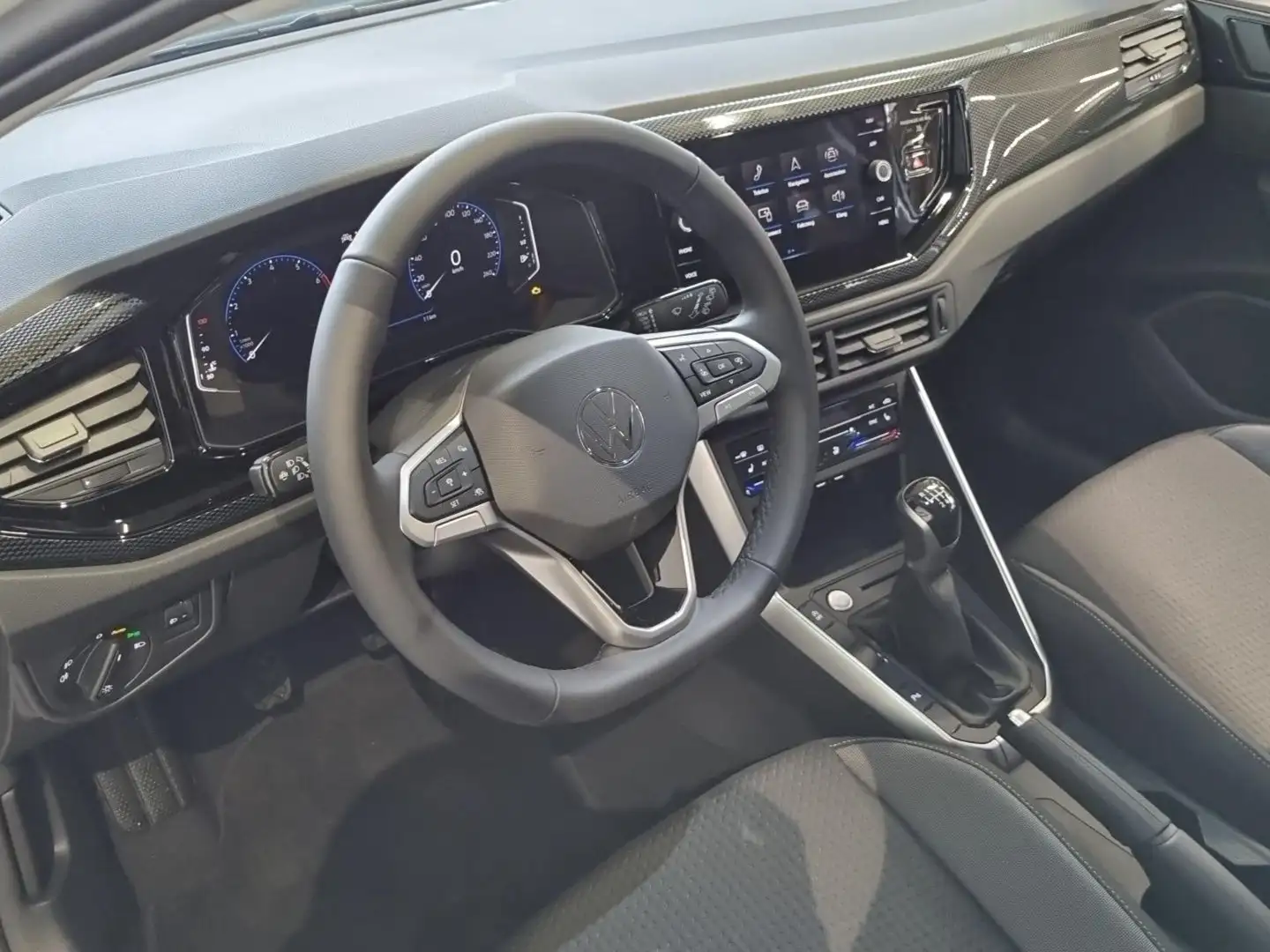 Vehicle image, number 8