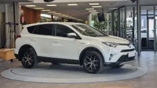 Vehicle image thumbnail, number 4