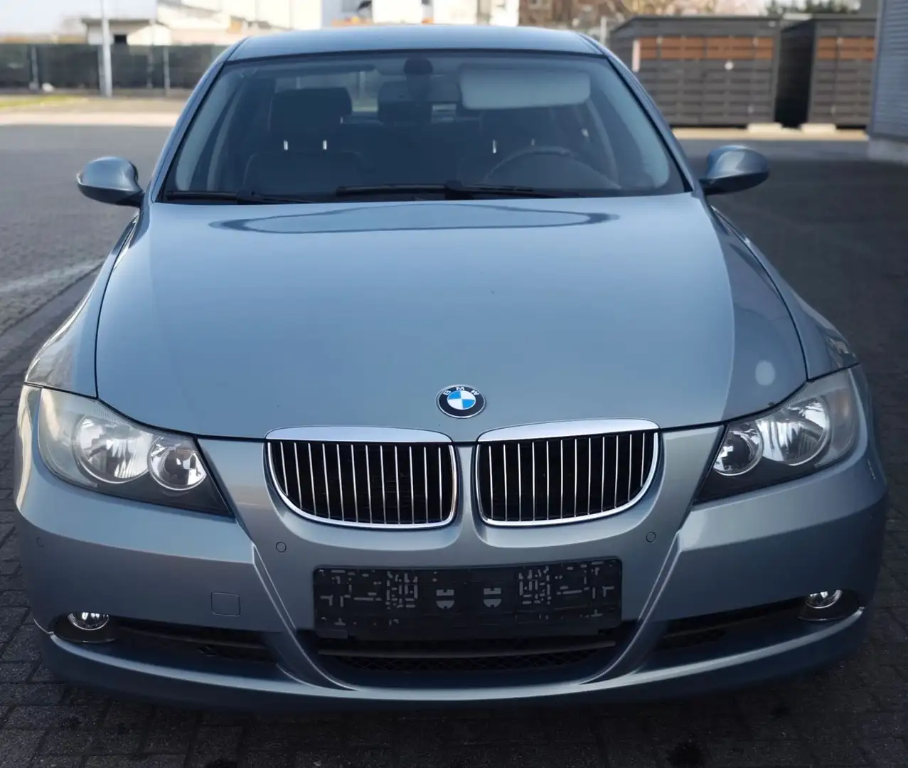 Vehicle image, number 2