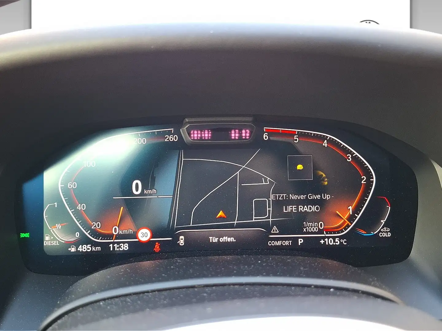 Vehicle image, number 9