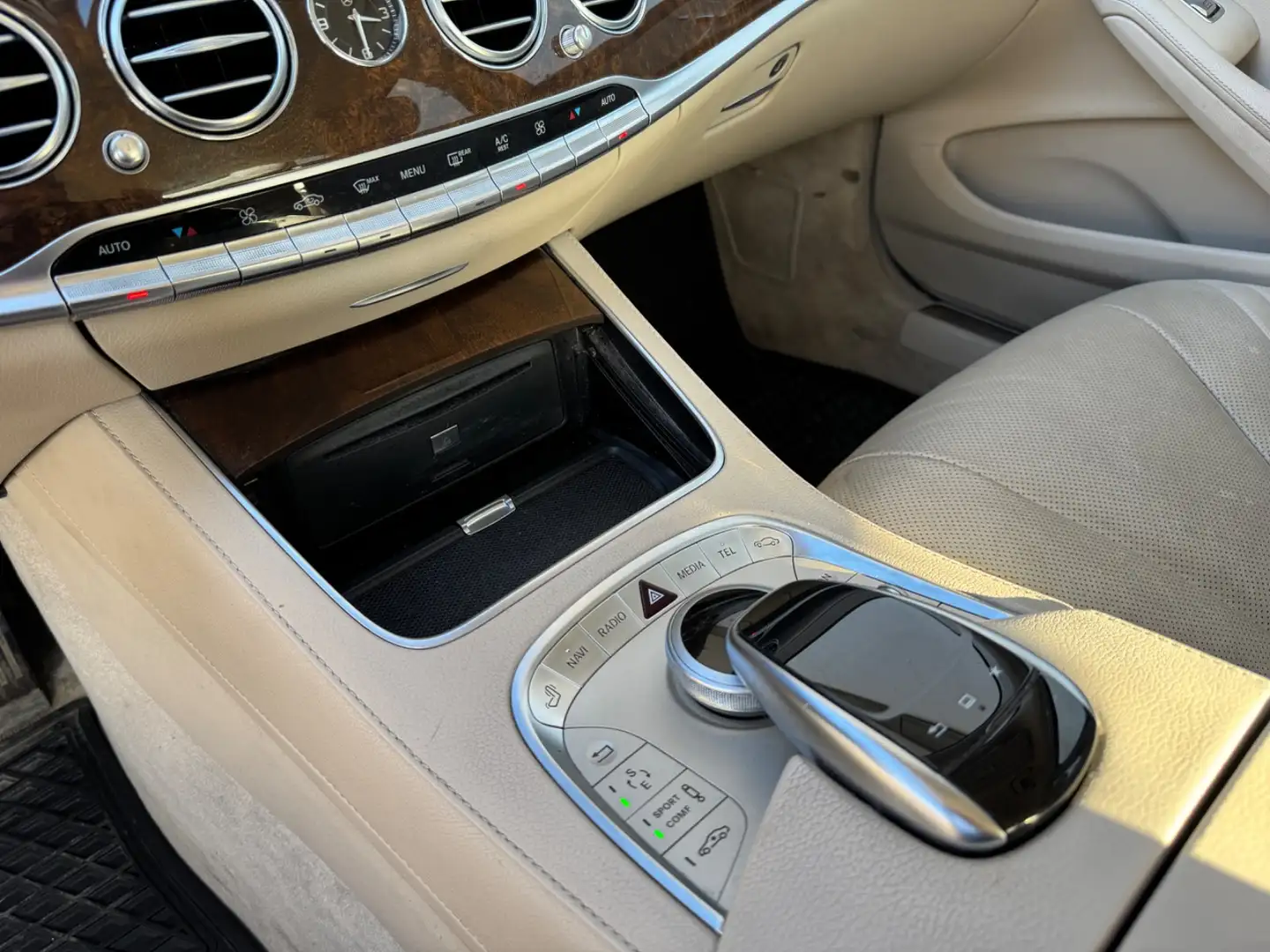 Vehicle image, number 19