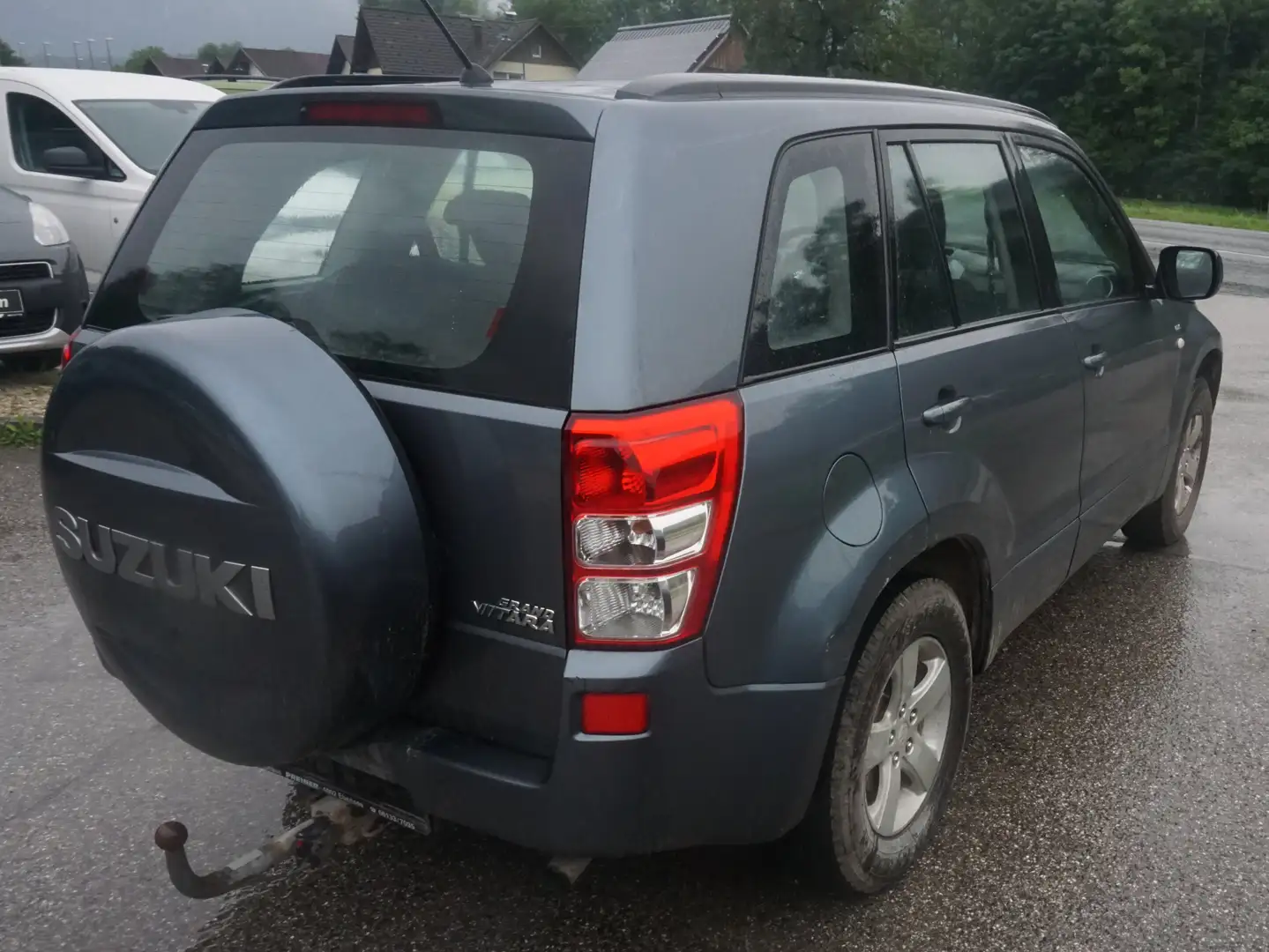 Vehicle image, number 10