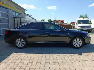 Vehicle image thumbnail, number 4