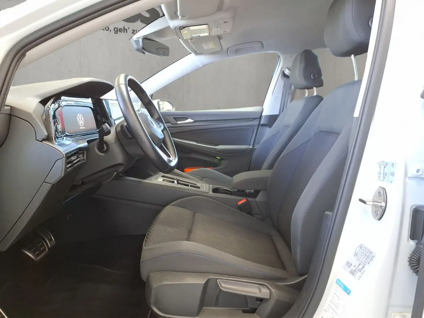 Vehicle image, number 9