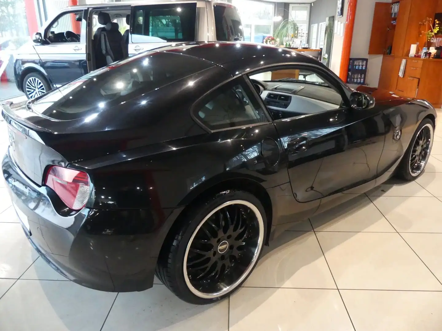 Vehicle image, number 7