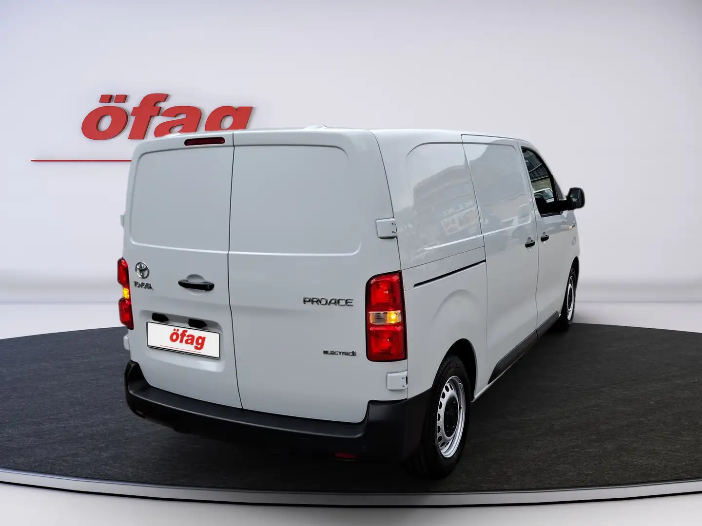Vehicle image, number 4