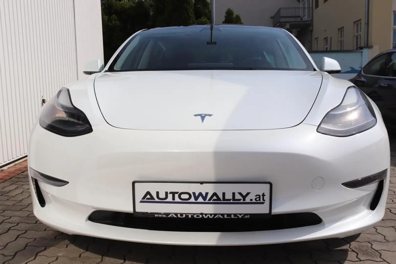 Vehicle image, number 4