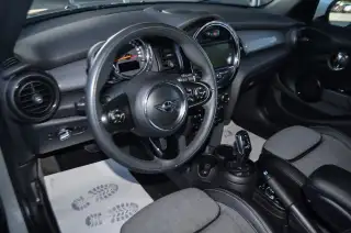 Vehicle image thumbnail, number 7
