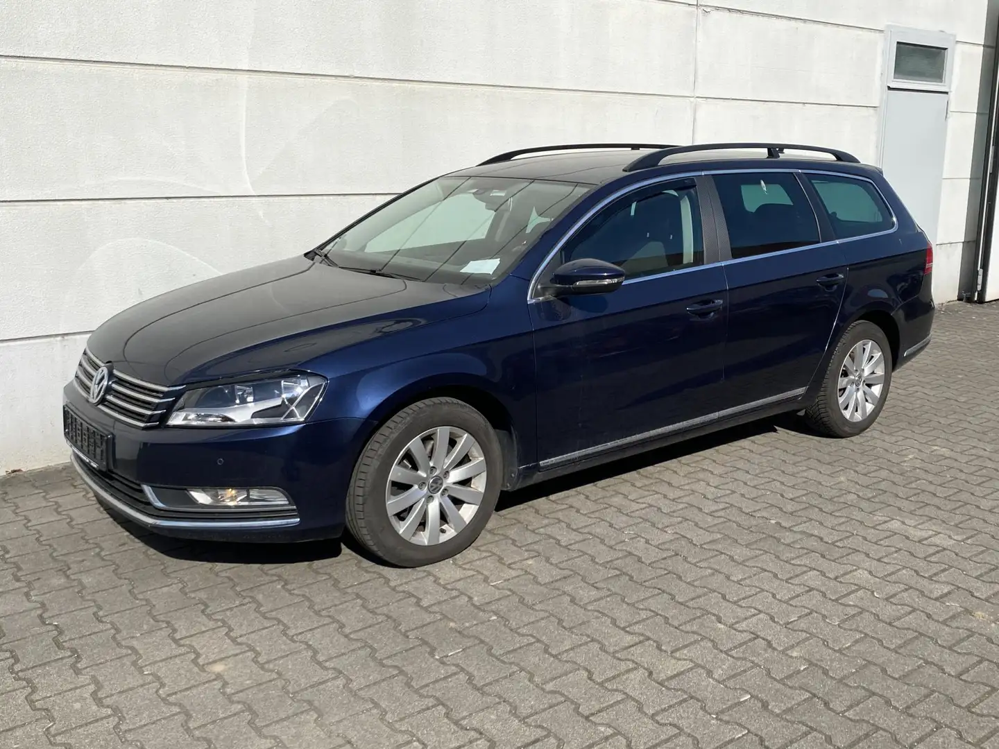 Vehicle image, number 2
