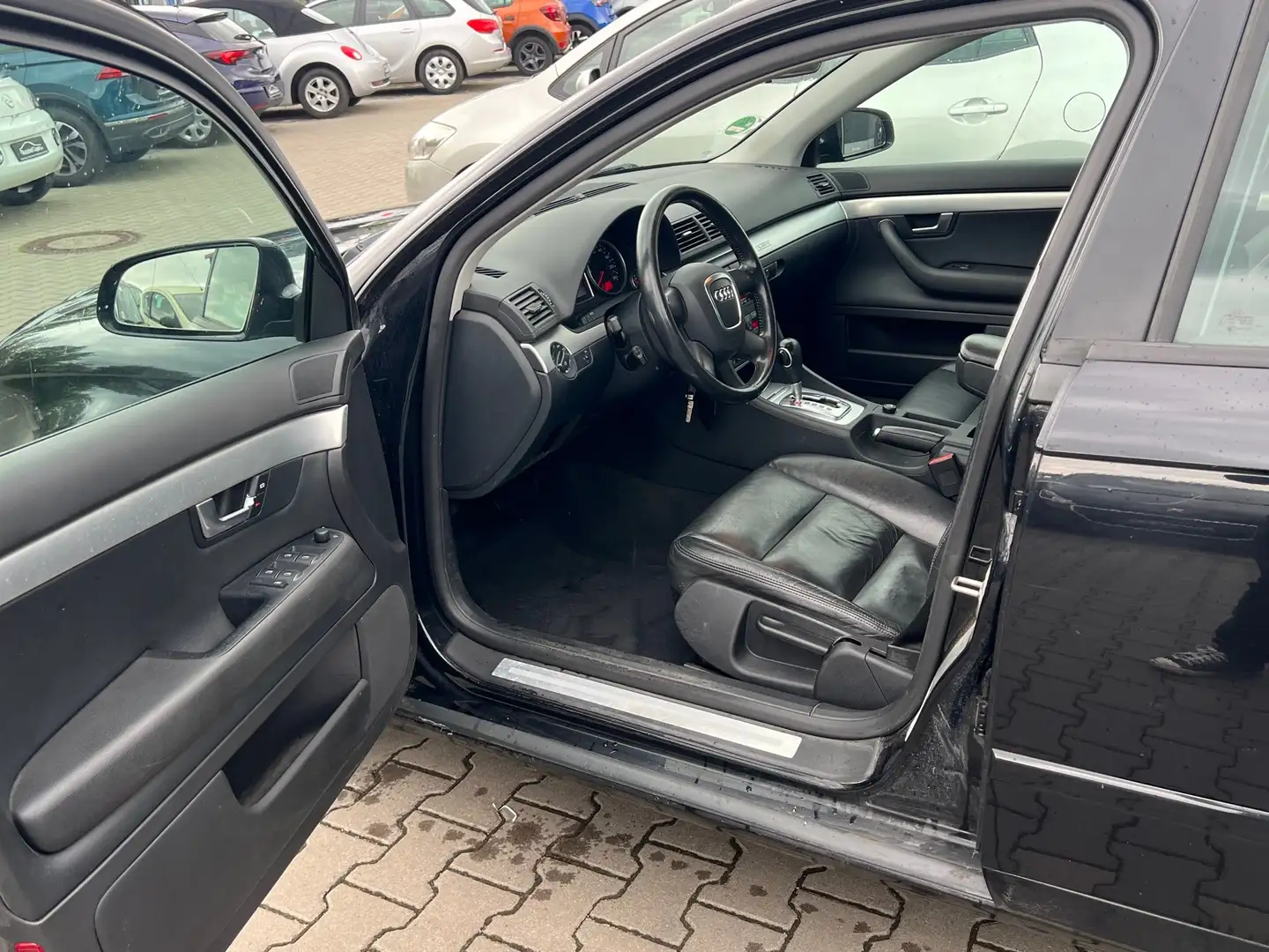 Vehicle image, number 9