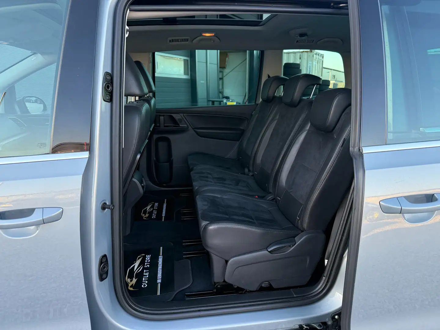 Vehicle image, number 11