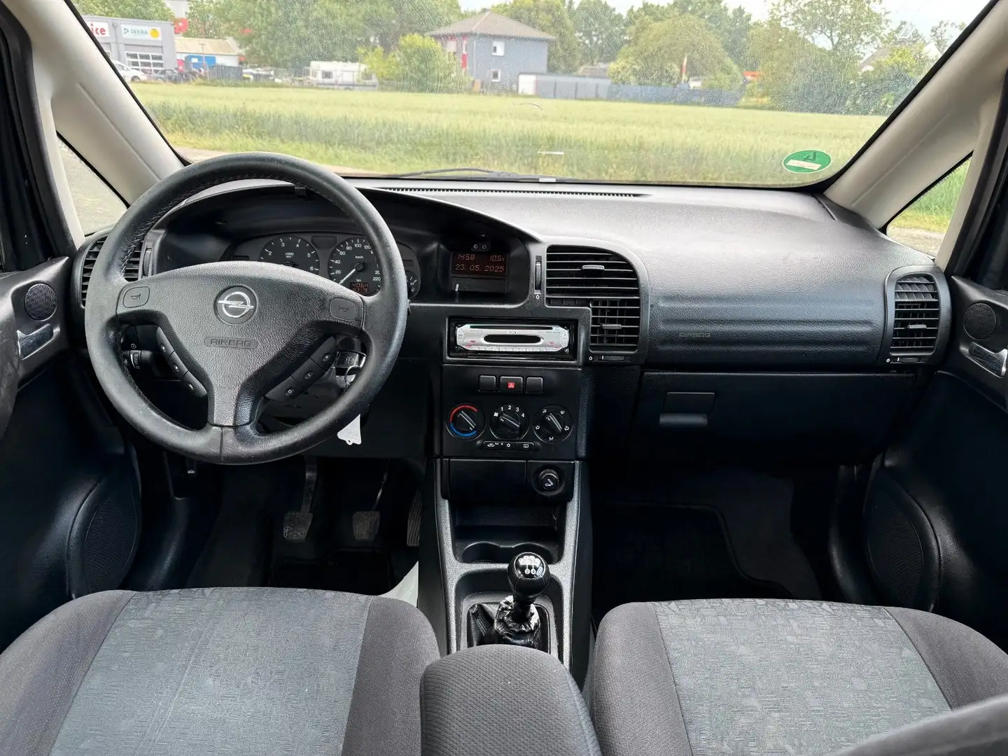 Vehicle image, number 7