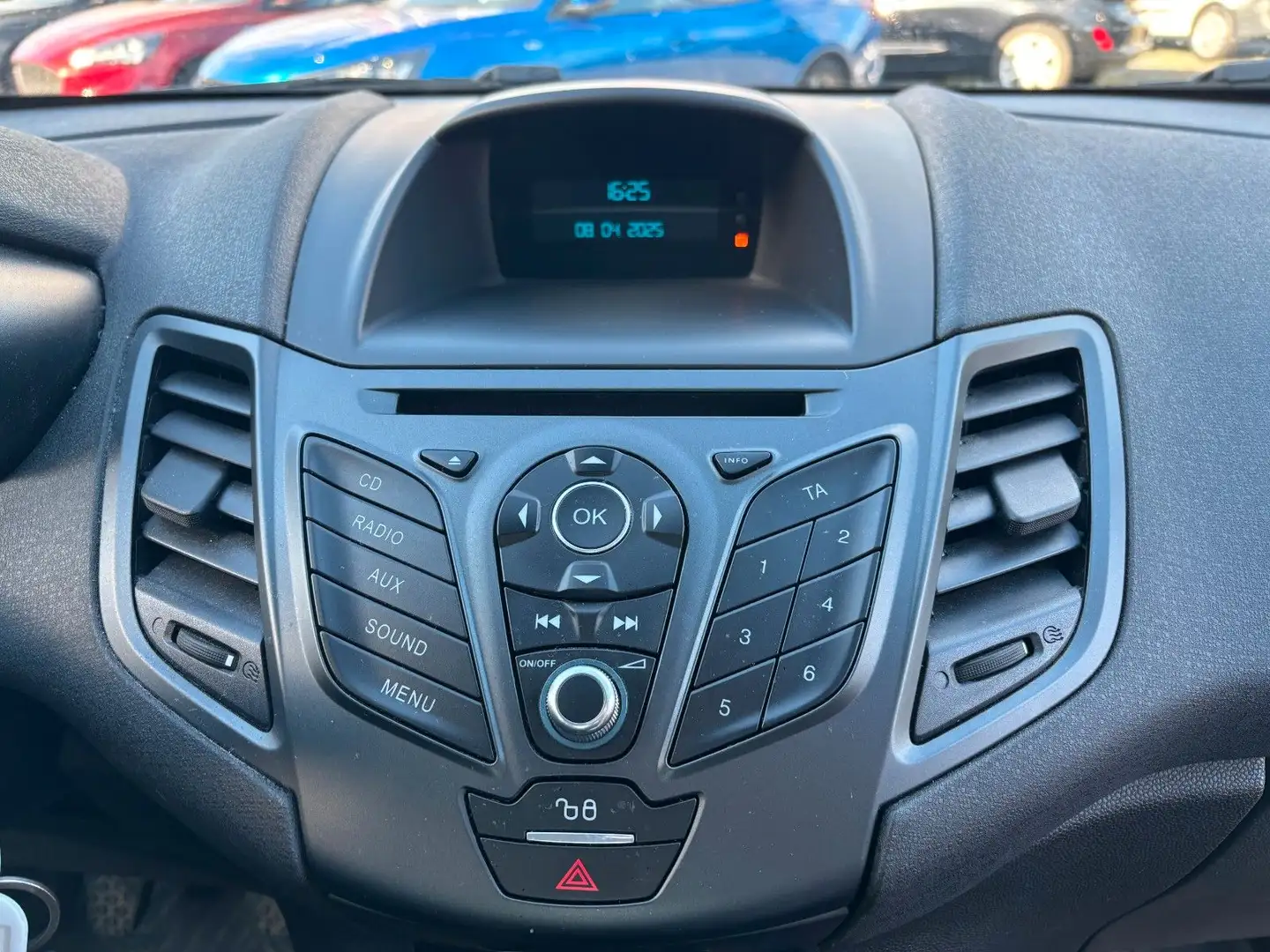 Vehicle image, number 19