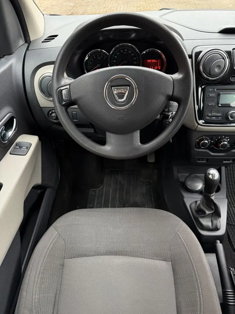 Vehicle image, number 15
