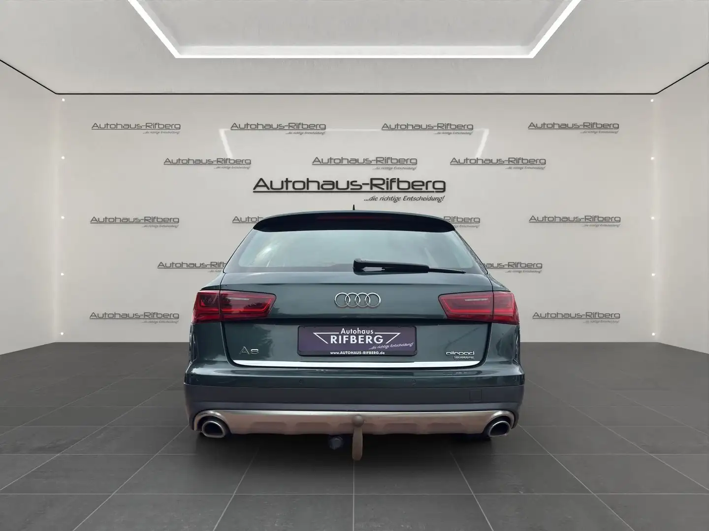 Vehicle image, number 5