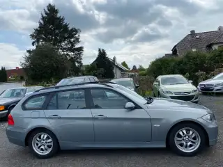 Vehicle image thumbnail, number 4