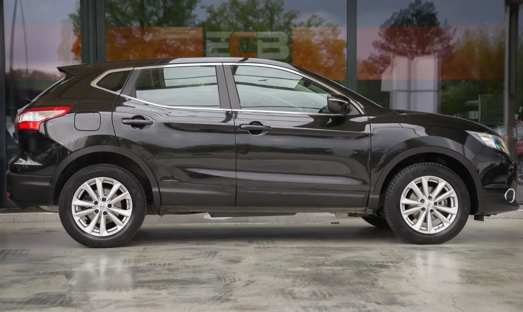 Vehicle image, number 6