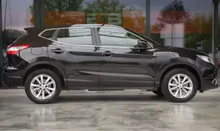 Vehicle image thumbnail, number 6