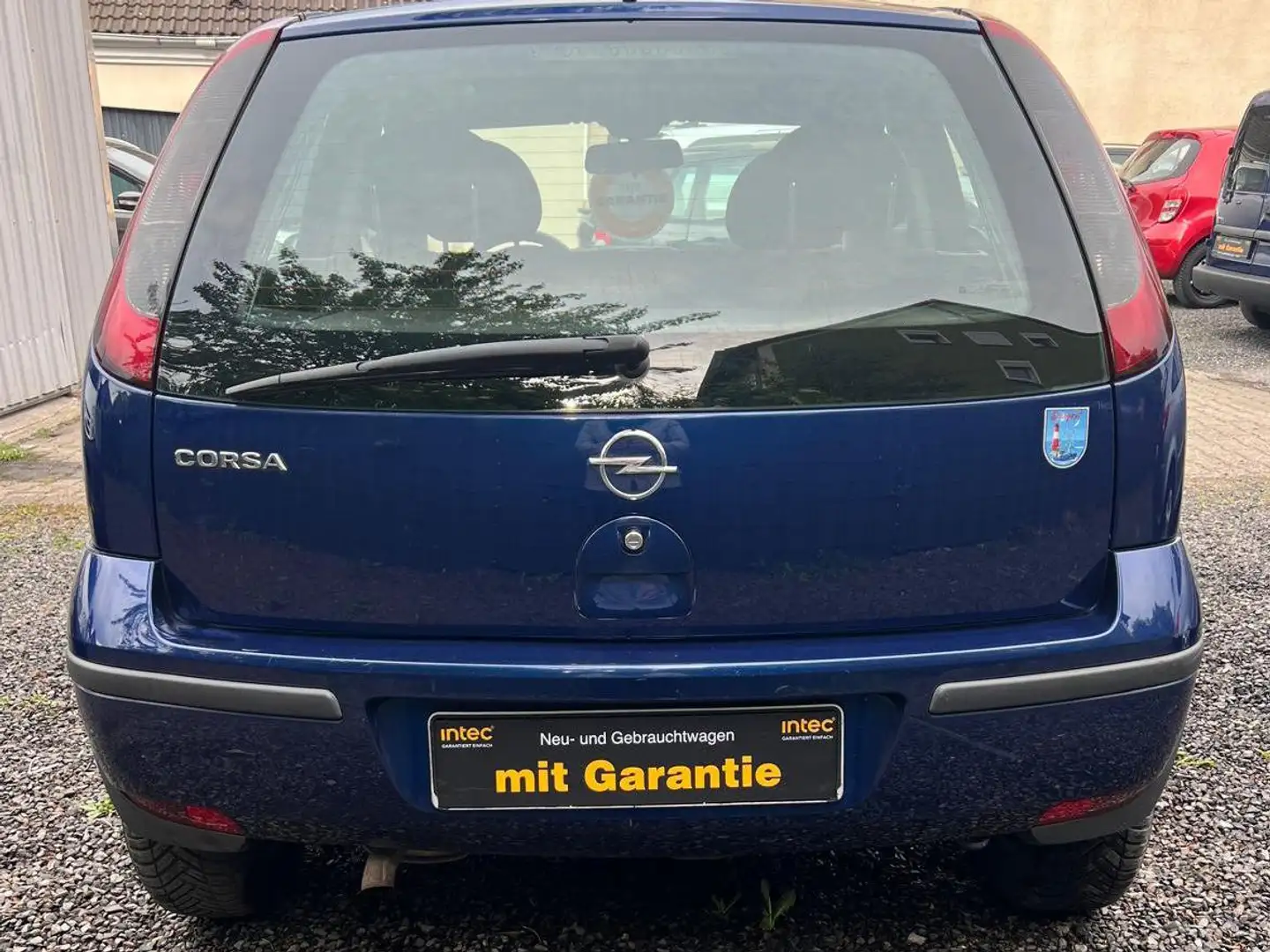 Vehicle image, number 12