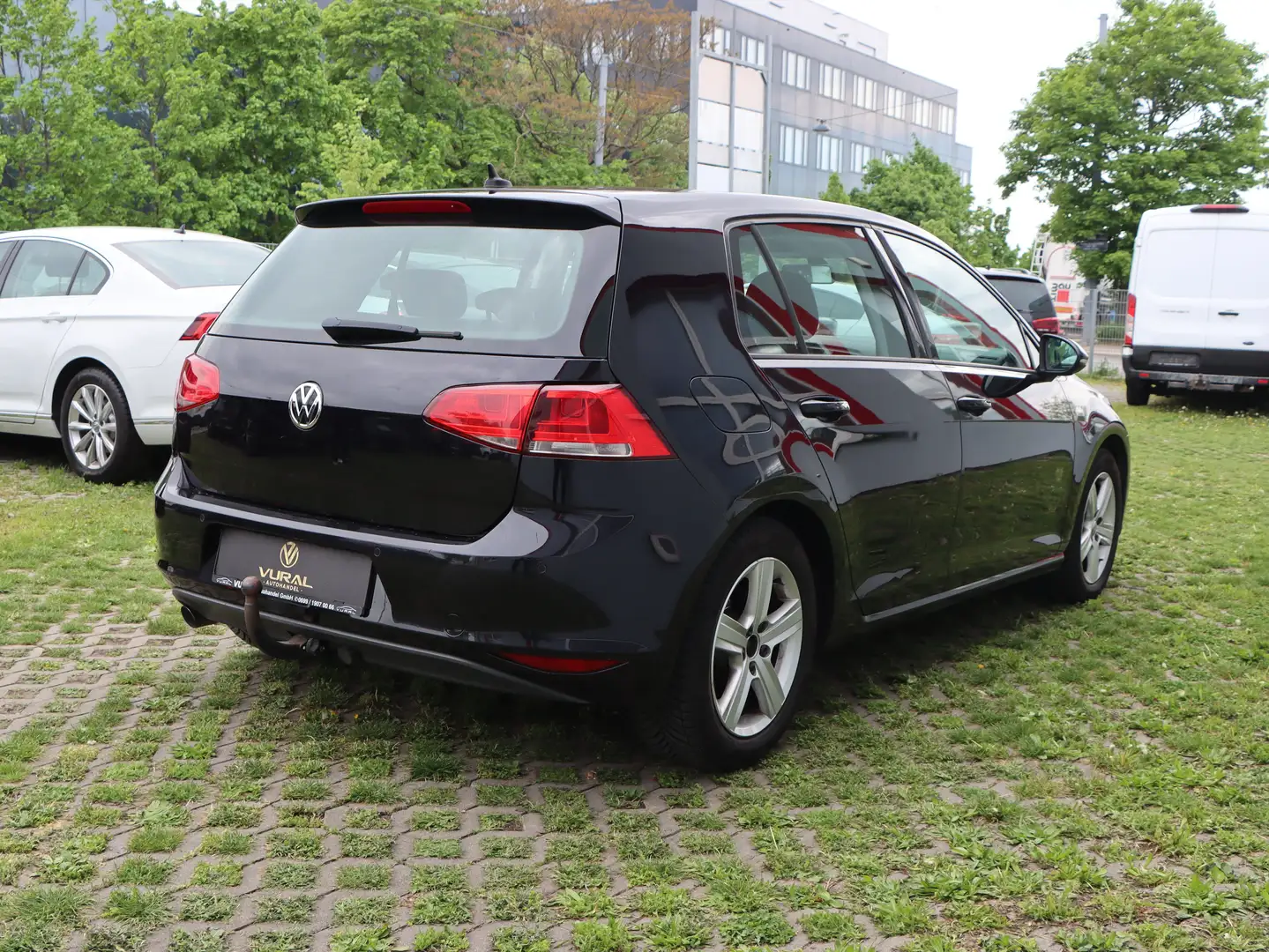 Vehicle image, number 5