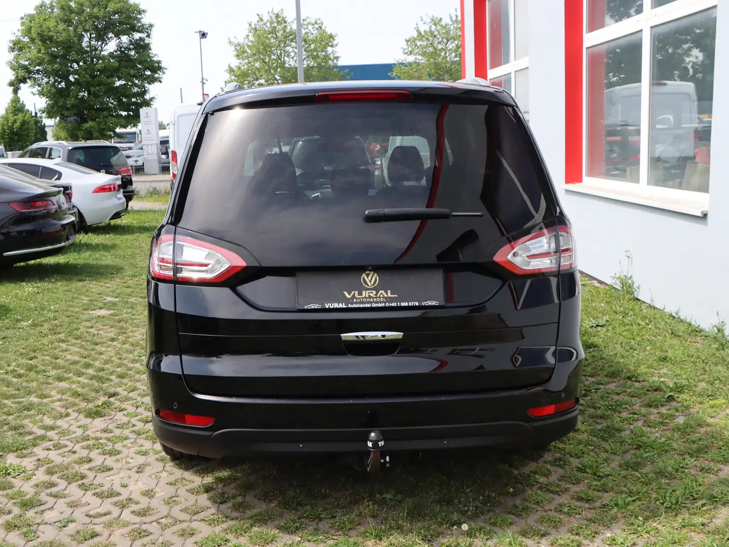 Vehicle image, number 6